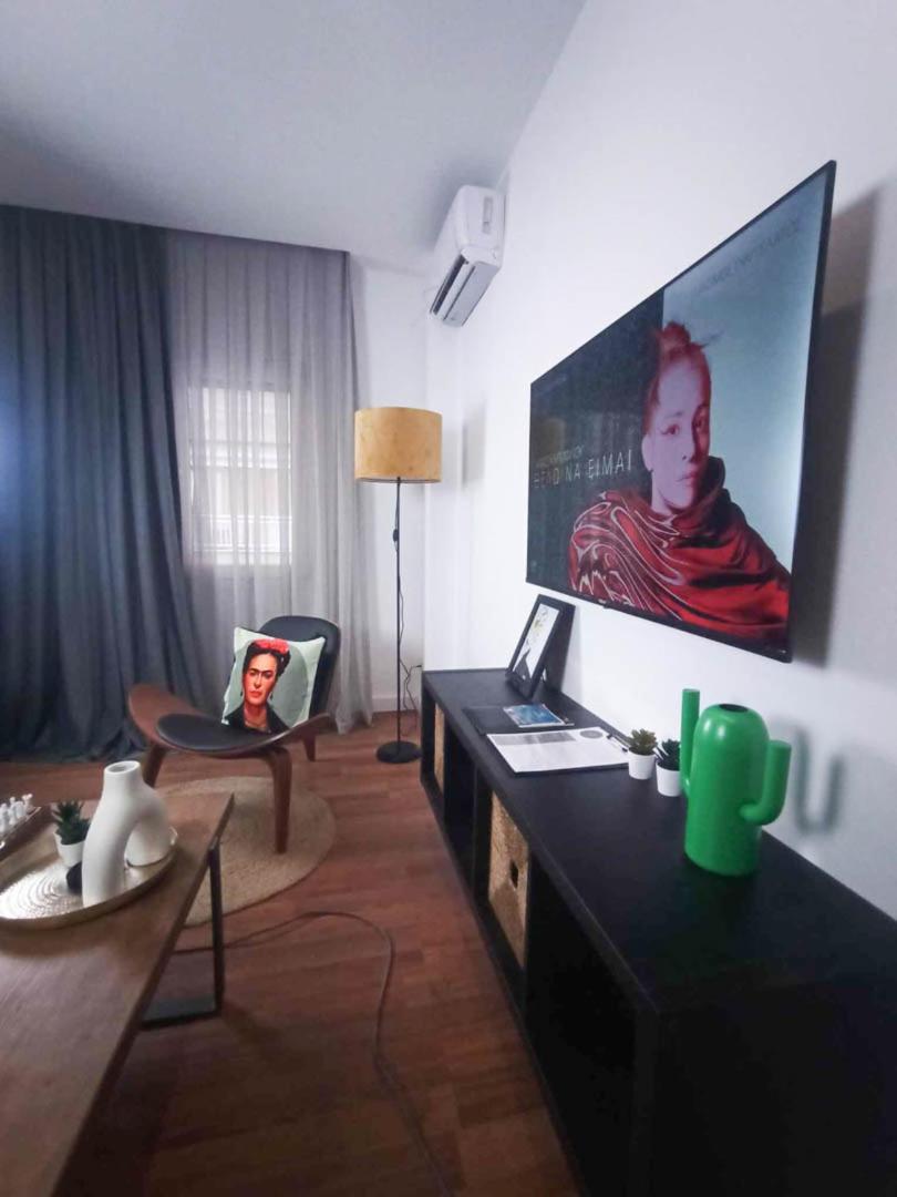 Down Town Luxurious Apartments 4 อเล็กซานโดรโพลิส ภายนอก รูปภาพ